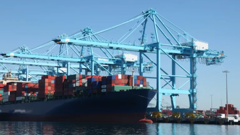 Shipping Agent vs. Freight Forwarder: What’s the Difference?